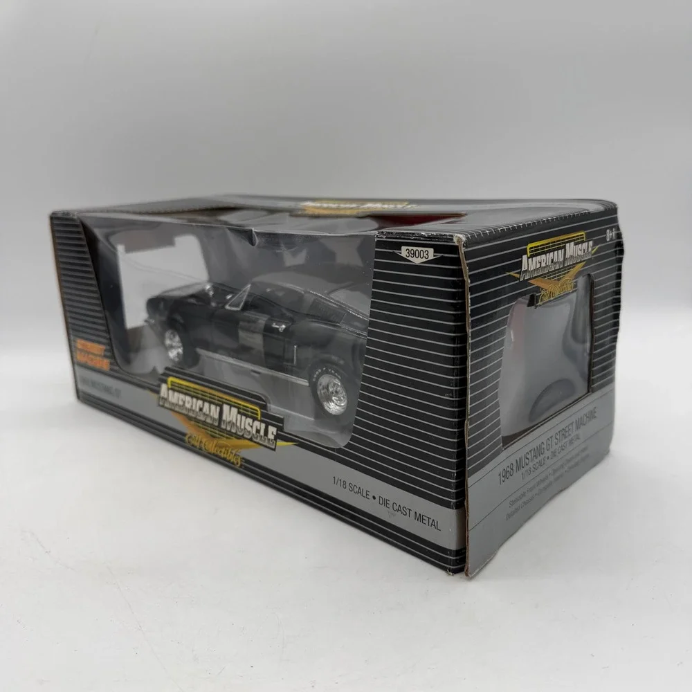 Ertl 39003 American Muscle Street Machine 1/18 Black 1968 Mustang GT DieCast Car
